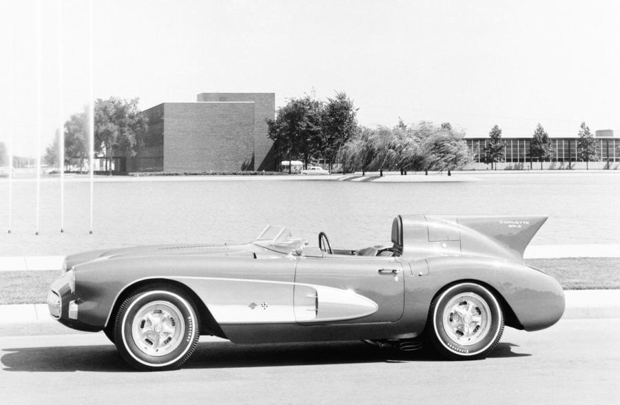  Chevrolet Corvette SR-2 1956 года  (фото 3 из 3)